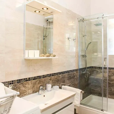 Semesterbostad In 7005